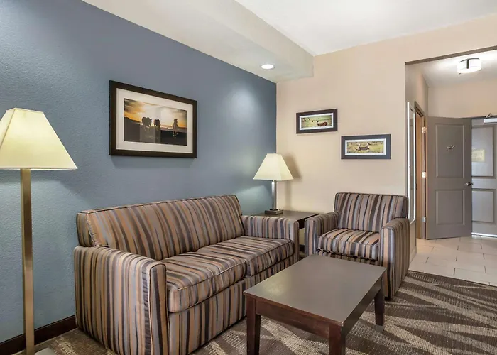 Best Western Plus Lake Jackson Inn & Suites