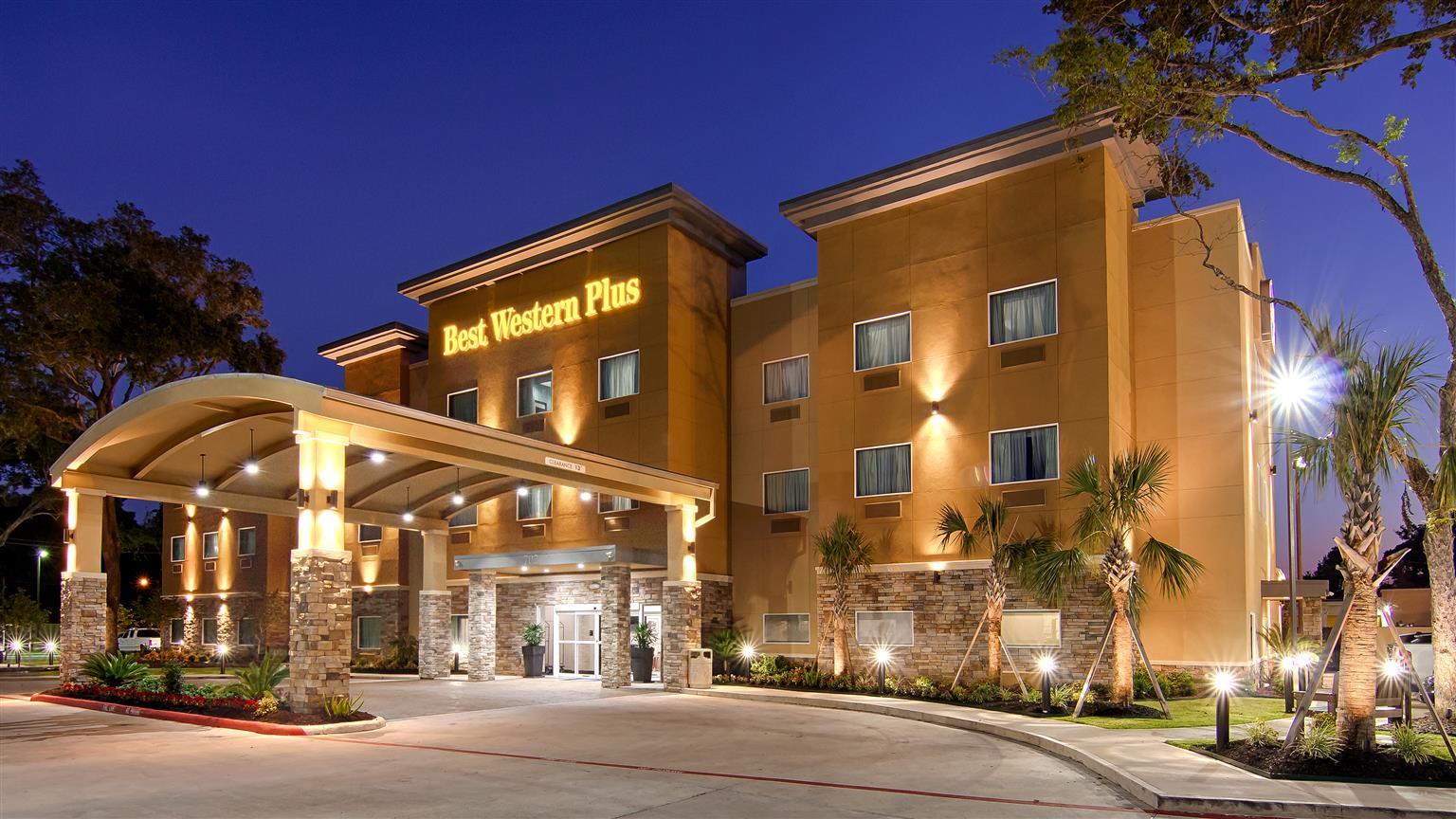 Western Jackson & Hotel 3*